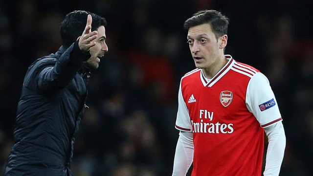 Kể cả thời Wenger, Ozil là cầu thủ lười và thiếu động lực nhất Arsenal